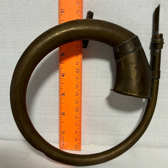 Vtg brass & or copper car horn Xmas ornament antique decor - Picture 4 of 8